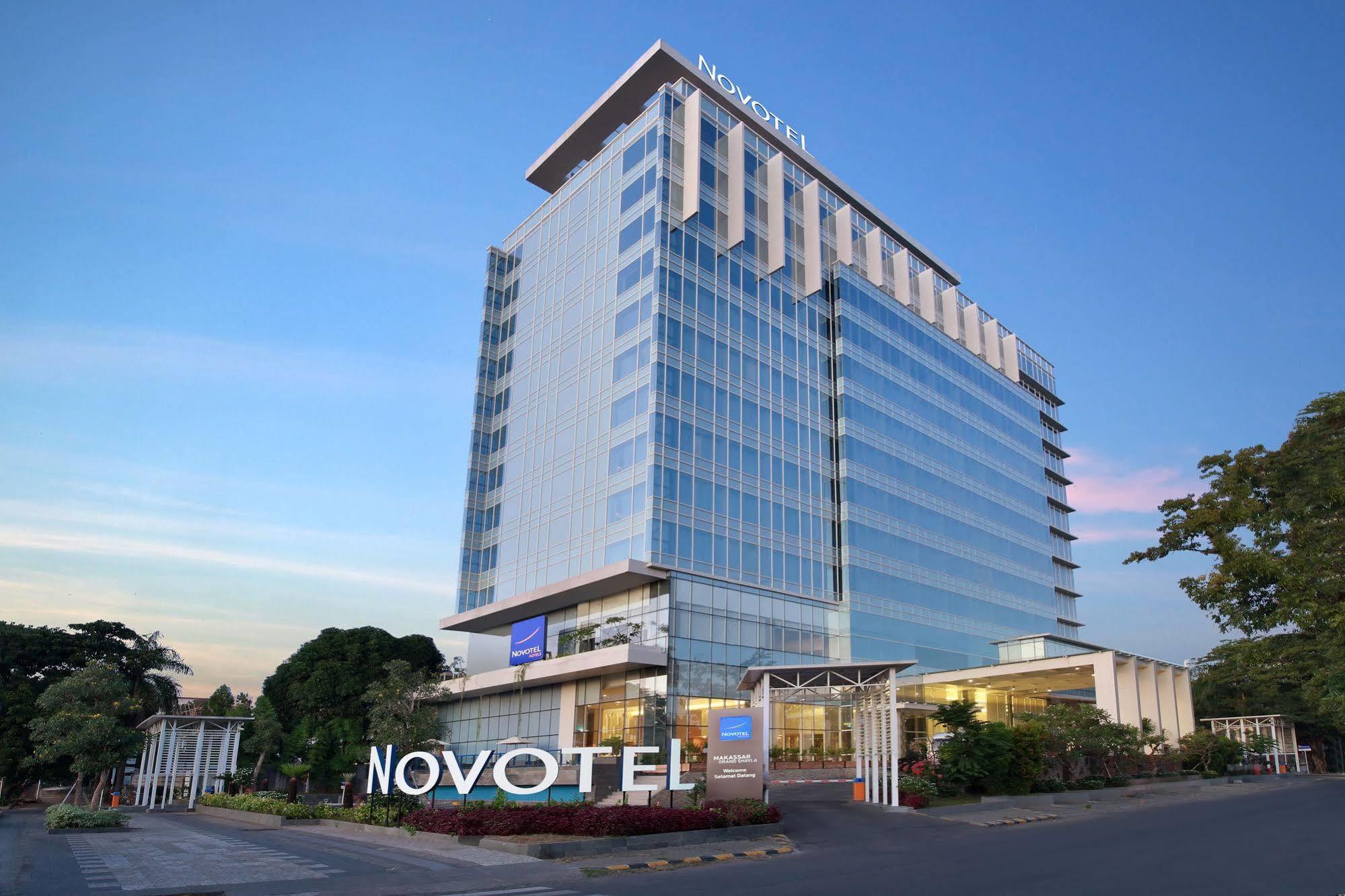 Novotel Makassar Grand Shayla Exteriör bild
